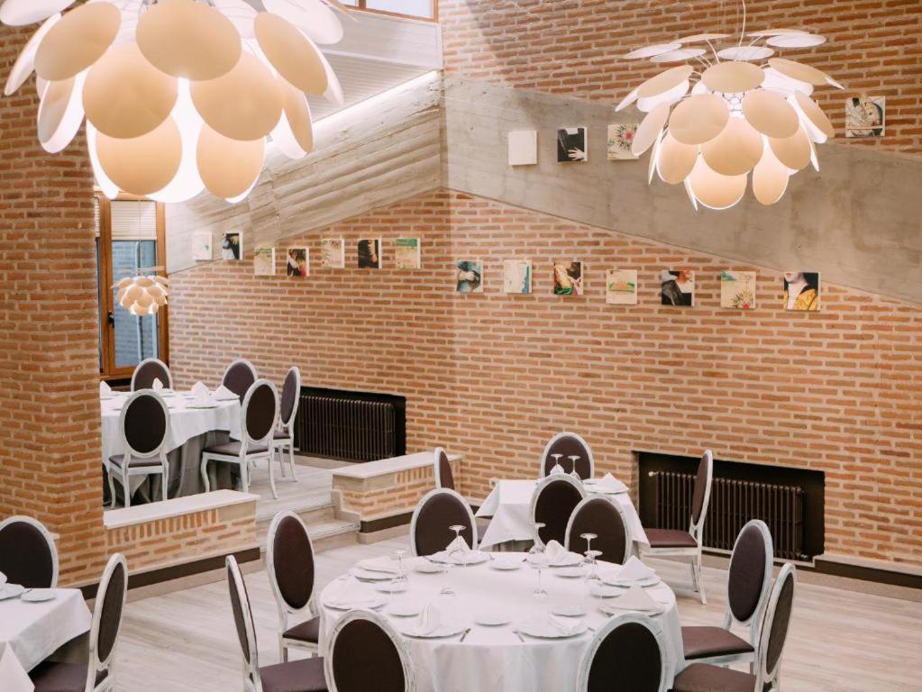 Hotel Restaurante El Montico Tordesillas Exterior foto